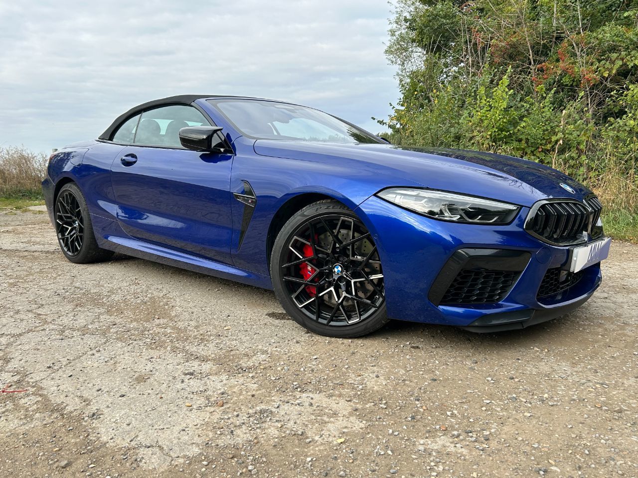 2022 BMW M8