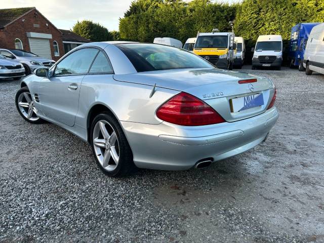 2006 Mercedes-Benz SL Series 3.7 SL 350 2dr Tip Auto