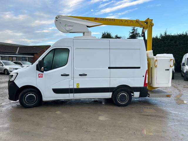 2025 Renault Trucks Uk Master 2.3 dCi 150 3T H2 Van Red Edition MEWP Cherry Picker