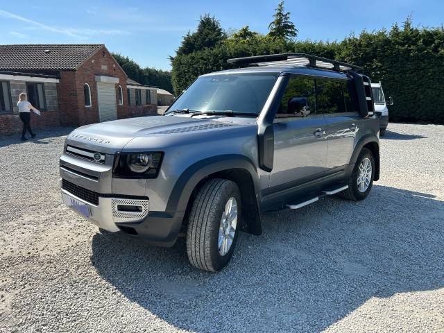 2023 Land Rover Defender 3.0 D250 Hard Top SE Auto