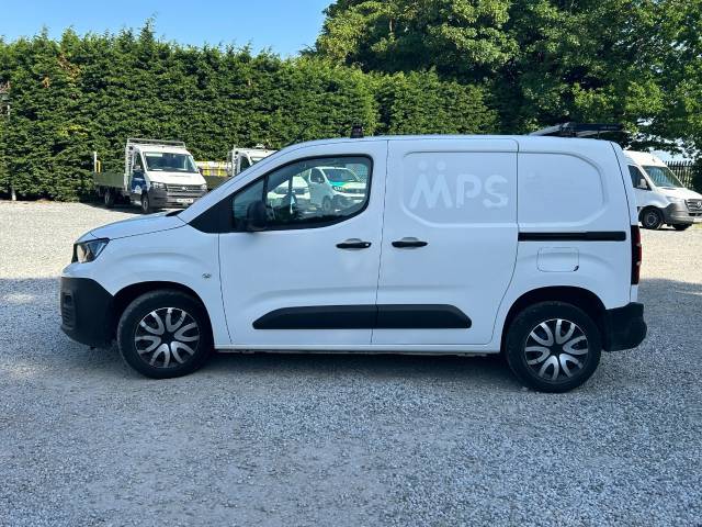 2020 Peugeot Partner 1000 1.5 BlueHDi 100 Professional Van